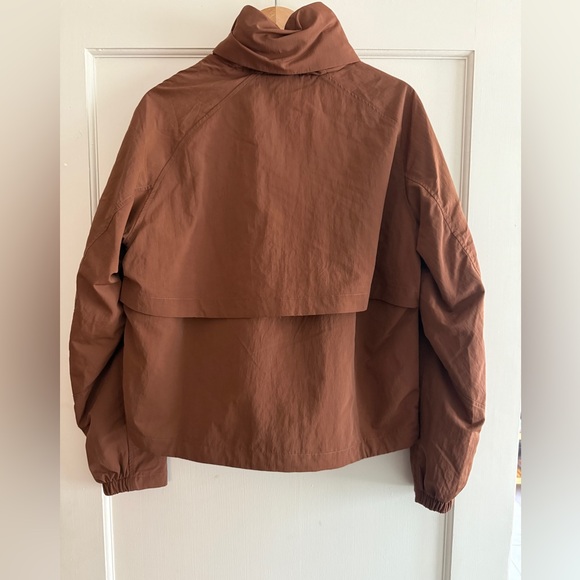 Lululemon Always Effortless Jacket  size 8 - Picture 3 of 5